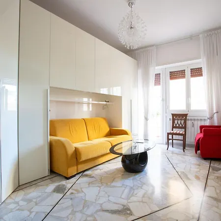 Tuscolana Guest -